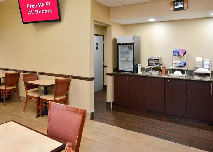Red Roof Inn & Suites Columbus West Broad