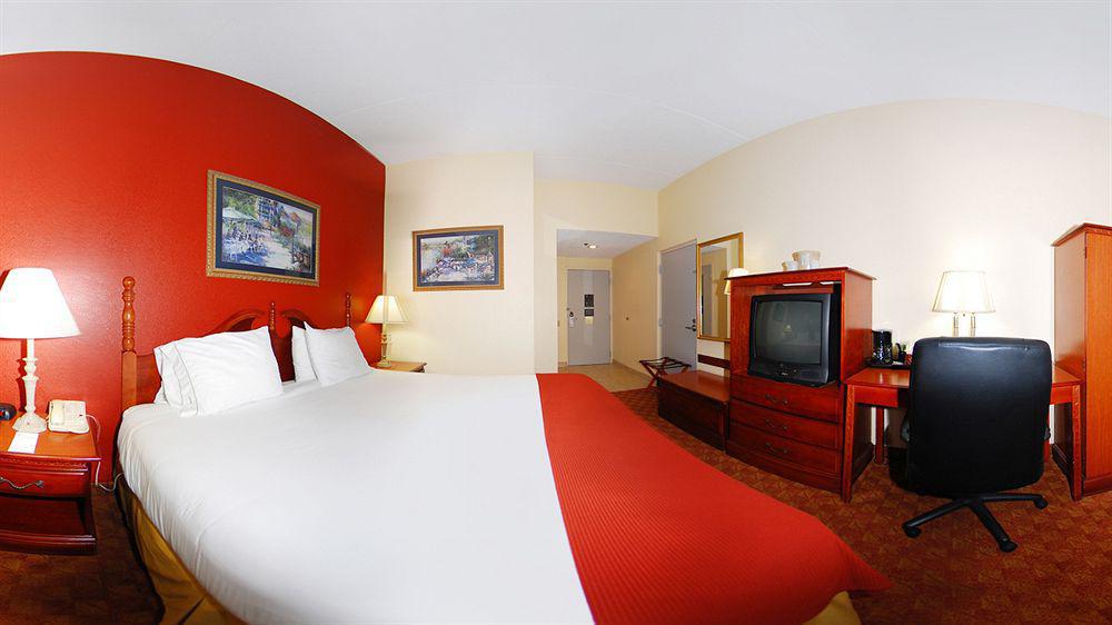 Gasthof Red Roof & West Broad 2*